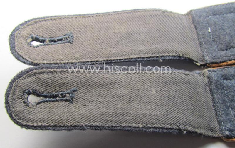 Pair of WH (Luftwaffe) NCO-type shoulderstraps: 'Feldwebel der LW-Nachrichten-Truppen'