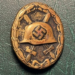 Wound Badge in Black