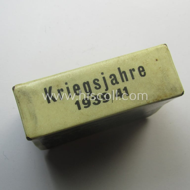 Neat - and never before seen! - metal-based, WH (Heeres) 'souvenir' match-box holder showing the text: 'Kriegsjahre 1939/41' and showing a picture of marching troops and steelhelmet and iron cross