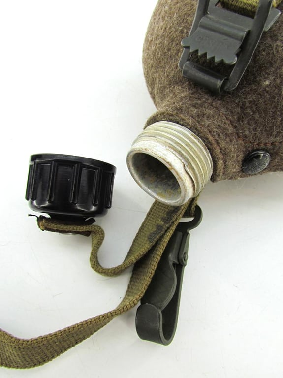 Wehrmacht M31 Canteen with Webbing strap by MN 1942