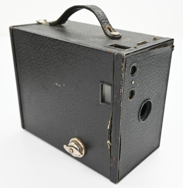 Canadian WW1 Camera with Carrying Case