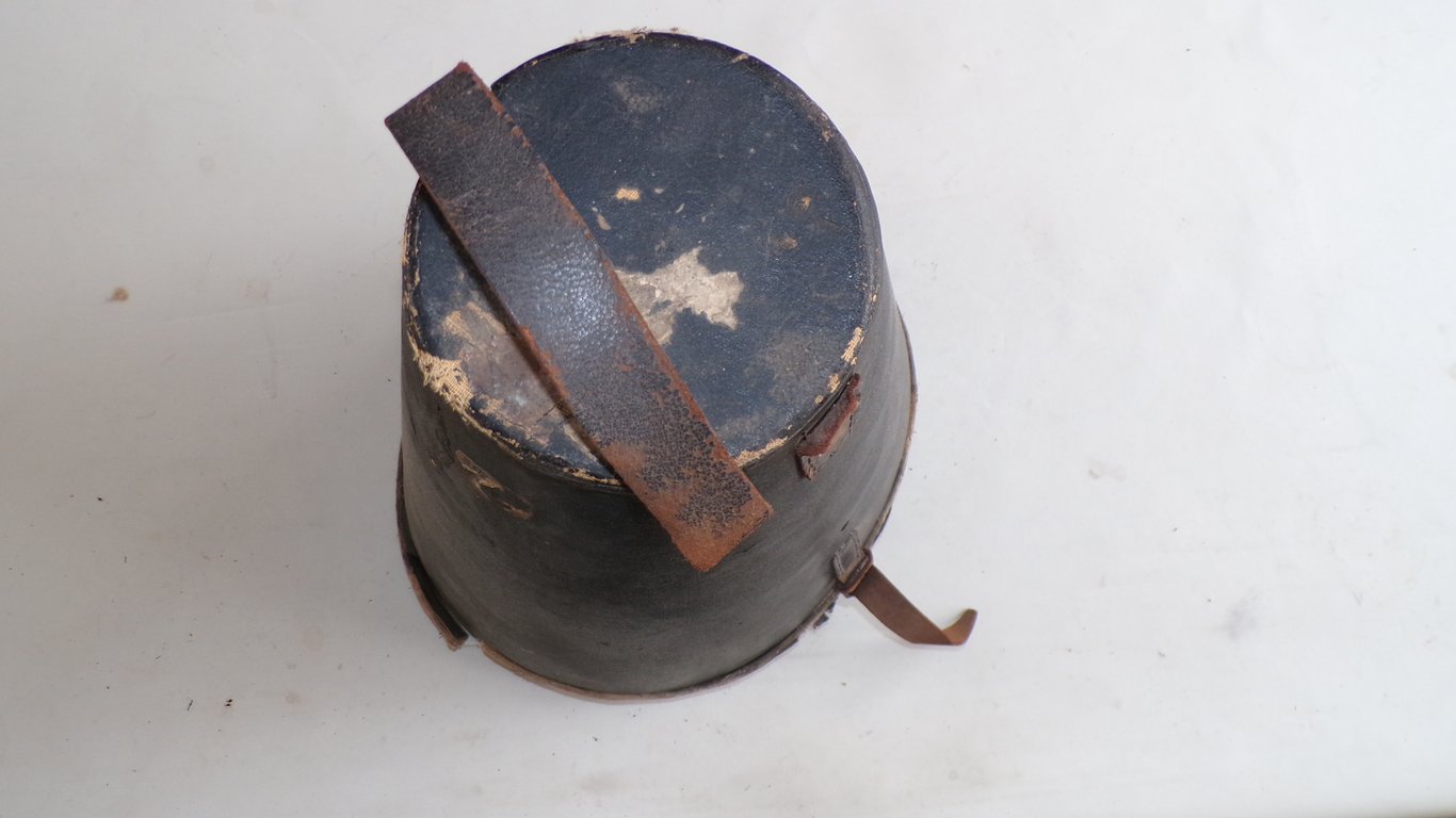 Rare 1860 / 1870 High pickelhaube / helmet case