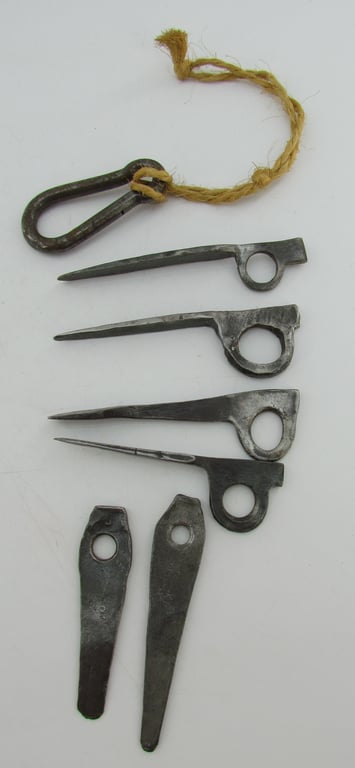 Wehrmacht Gebirgsjäger Climbing Carabiner with Six Assorted Pitons