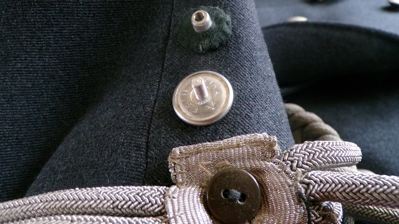 Named Gala Tunic with medals  part 2