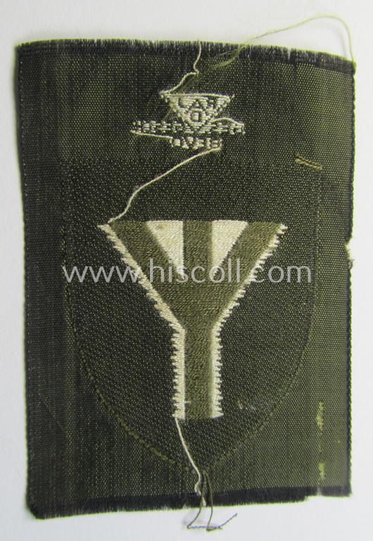 Neat - and actually scarcely encountered! - RAD (ie. 'Reichs-Arbeitsdient') armbadge as executed in neat 'BeVo'-weave pattern, as was intended for usage by a 'Sanitäts-Unterführer o. Mann' (ie. 'RAD-Feldscher')