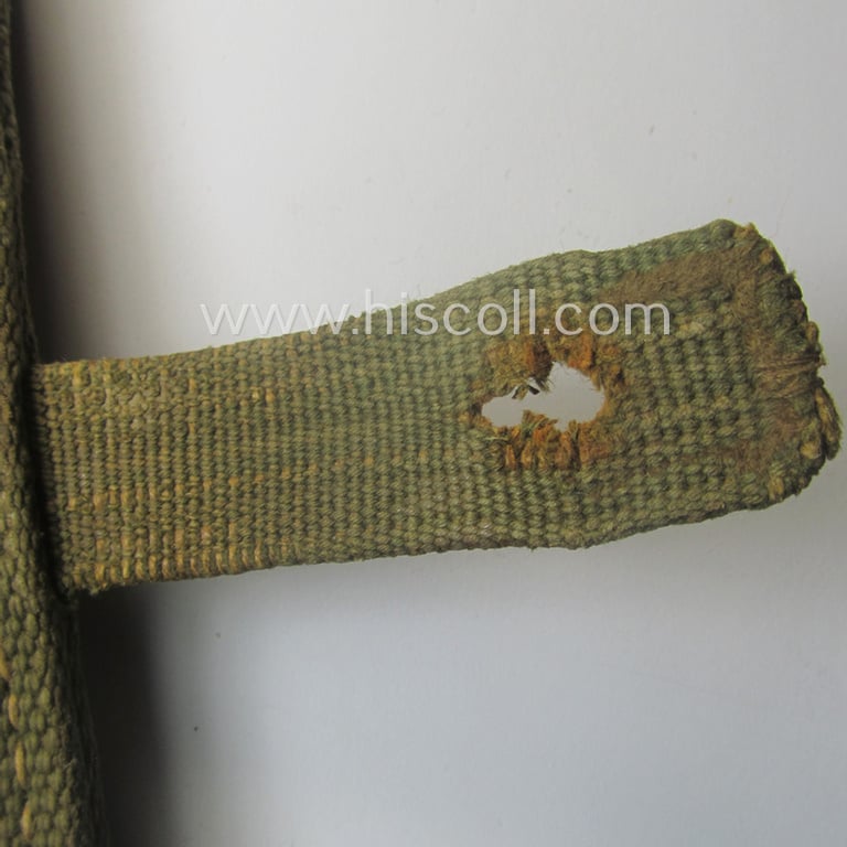 Superb - and rarely seen! - greenish-coloured, 'standard-pattern' (and I deem early-war-period) 'tropical-issued', WH (Luftwaffe) so-called: 'Tragetasche o. Koppelschuh' (ie. frog) as was specifically intended for usage with the LW-survival 'Machete'
