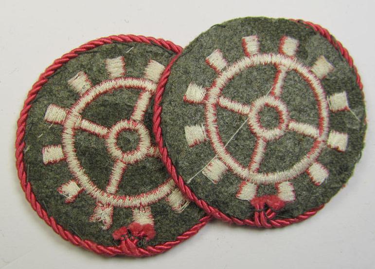 WH (Heeres ie. 'Panzer'-) machine-embroidered-, trade- ie. special-career patch, having a not that often encountered (bright-pink-coloured) 'Kordel' (ie. 'Umrandung') attached, as was intended for a: 'Panzerwarte o. Kfz.-Warte der I. Klasse'