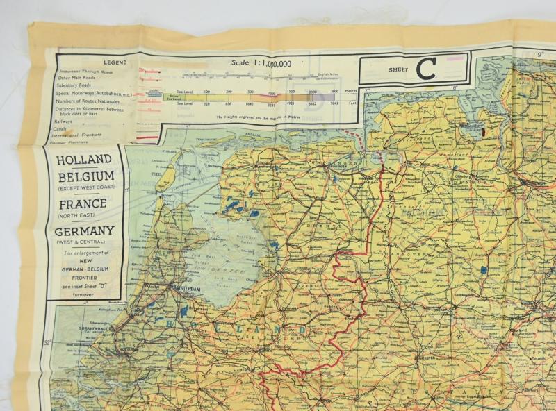 USAAF WW2 Escape Map set with Cover & Compas