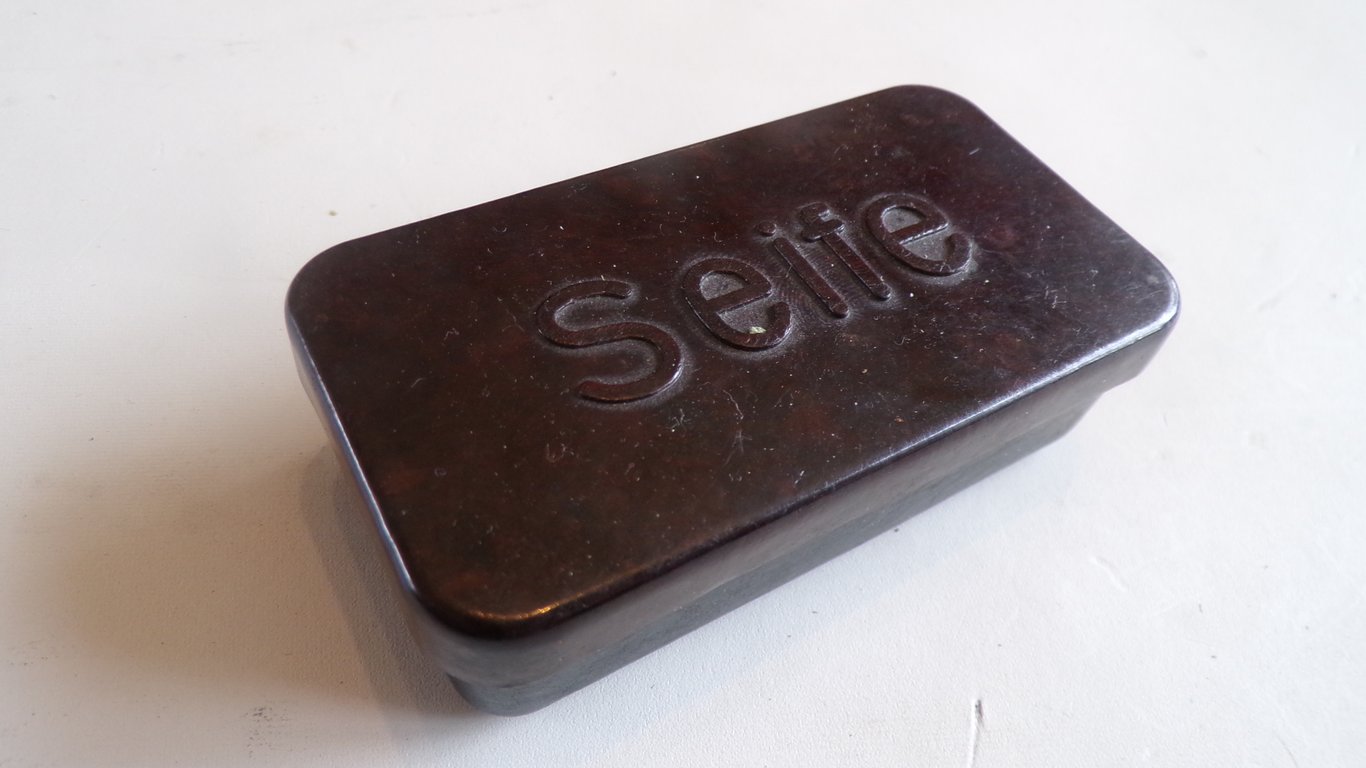 Bakelite Soap Box - "Seife"