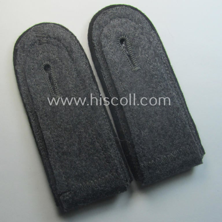 Neat - and fully matching! - pair of WH (Luftwaffe) NCO-type shoulderstraps as was intended for usage by an: 'Oberfeldwebel  eines Bau- o. Pioniere-Abtlgs. o. Rgts.'