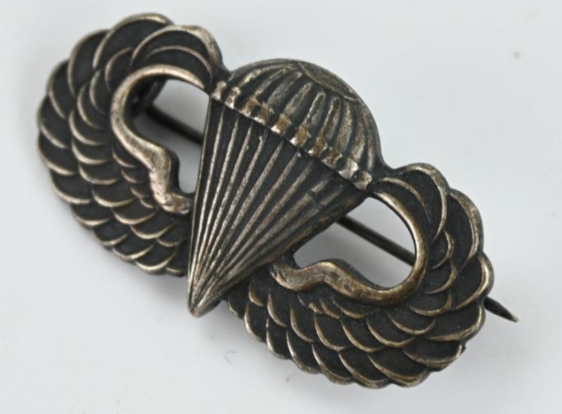 US WW2 Paratrooper Jumpwing British Made