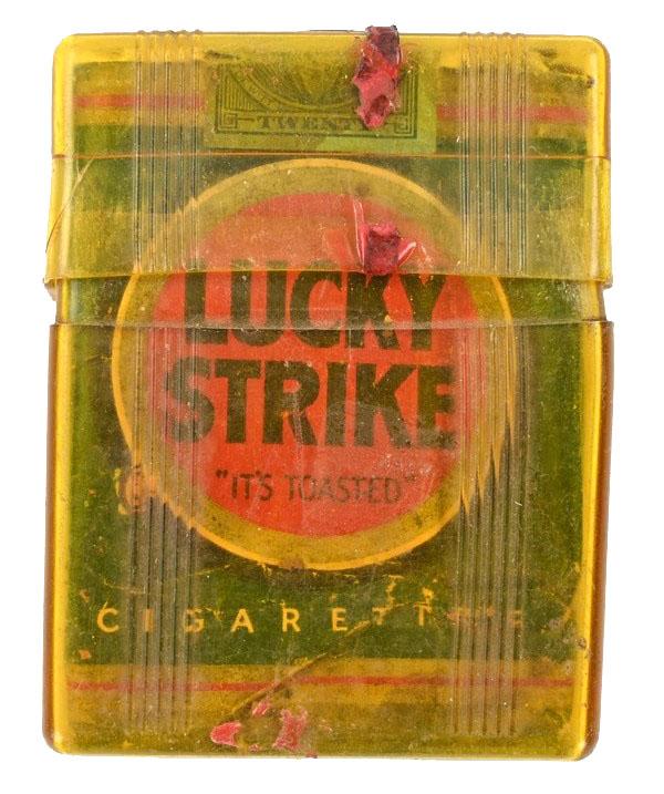 US WW2 Package of Lucky Strike Cigarets with Case