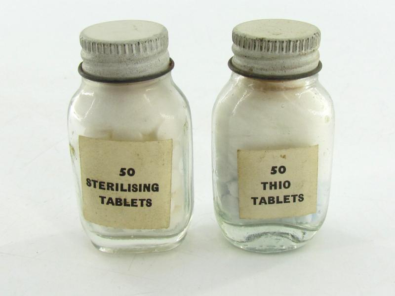 British WWII ( RAF ) water sterilizing outfit - complete