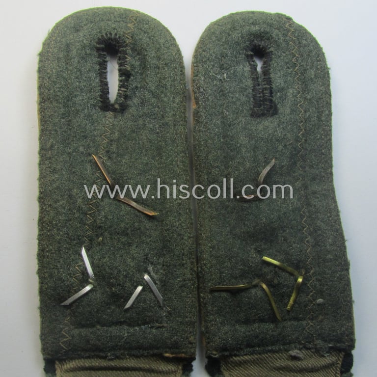 Pair of WH (Heeres), early-war period- (ie. 'M40'-pattern) typically 'standard-issued' NCO-type shoulderstraps as was specifically intended for a: 'Stabsfeldwebel der Kradschützenbtle. der Pz.Div. u. Inf.Div. (mot)'