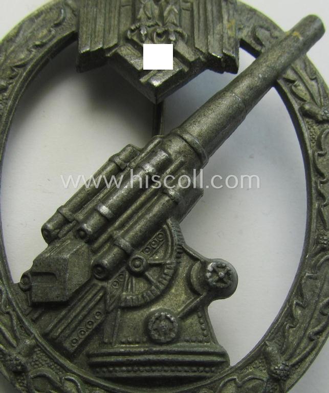 Superb - and nowadays rarely seen! - 'Heeres-Flakkampf-Abzeichen' being a non-maker-marked- and/or zinc- (ie. 'Feinzink'-) based specimen of the so-called: 'pillow-crimped'-pattern (as was produced by a to date still unidentified maker)