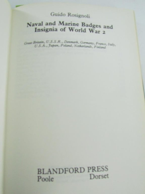 Blandford Colour Series (Blandford Press) Naval And Marine Badges And Insignia