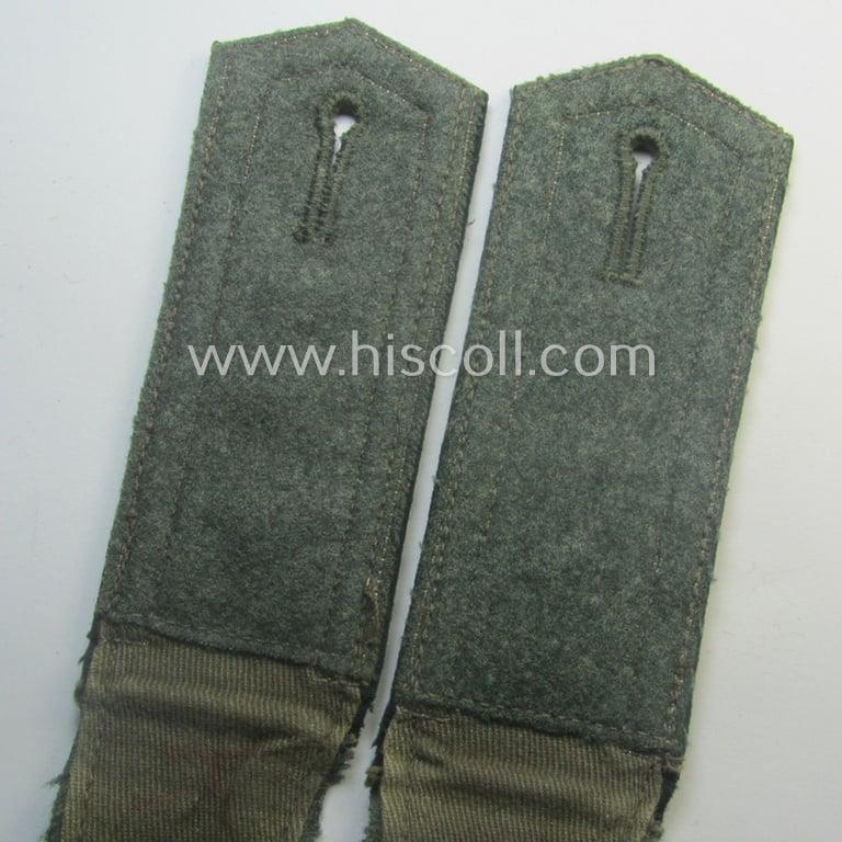 Pair of WH (Heeres), early- (ie. pre-) war-period, 'M36'-pattern (pointed-styled- and 'cyphered') so-called: NCO-type shoulderstraps as was intended for an: 'Unteroffizier des Feld-Nachrichten-Kommandantur 1'