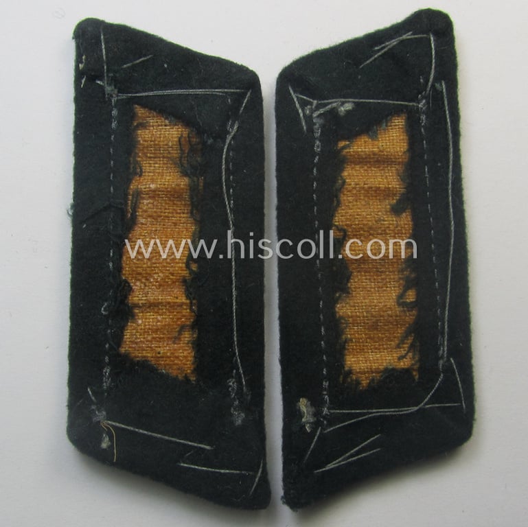 Pair of WH (Heeres) mid-war-period- and/or: 'standard-issue'-pattern WH (Heeres) collar-tabs (or: 'Einheitskragenspiegel') being of the 'generic-pattern' (that come pre-mounted onto a green-coloured, woolen-based background)