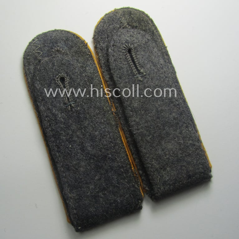 Hardly used- nor worn, pair of WH (Luftwaffe) EM-type shoulderstraps as intended for usage by a: 'Soldat der Flieger- o. Fallschirmjäger-Trpn.'