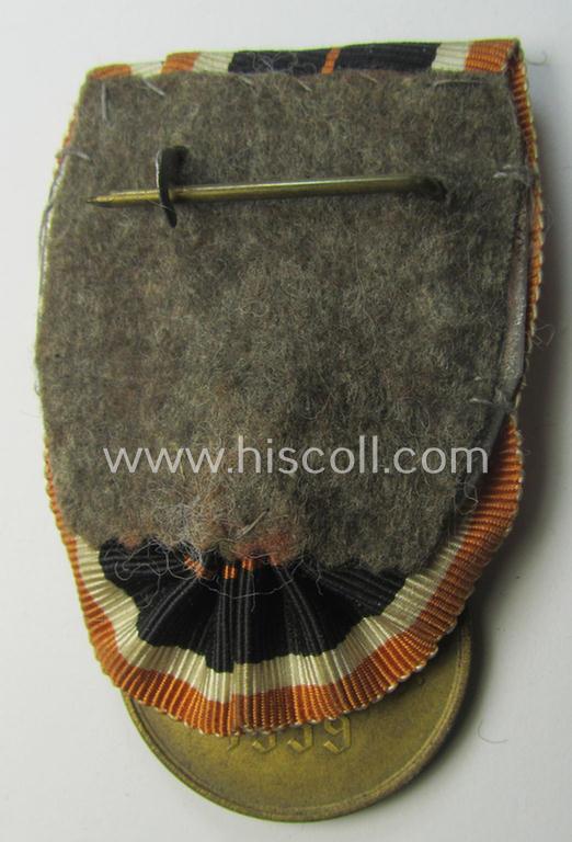 Attractive - and truly rarely found! - example of a so-called: 'Einzelspange' (ie. single-pieced medal-bar) showing a: 'Kriegsverdienstmedaille 1939' (or: war-merits-medal), being a neat 'Buntmetall'-based specimen