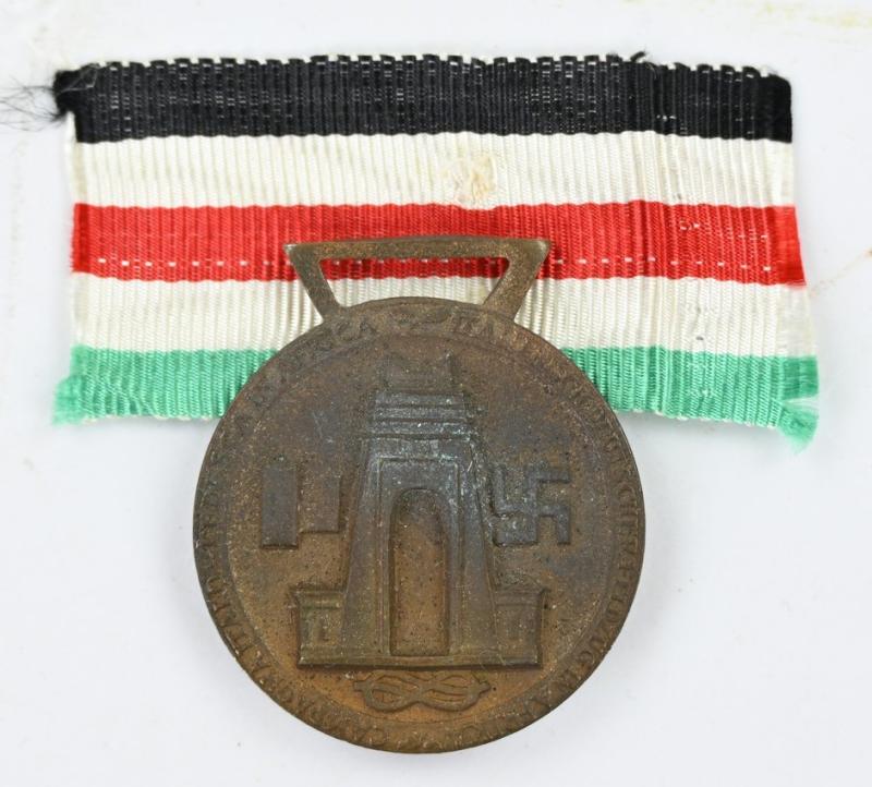 German WH Italian Campaign medal with Pouch