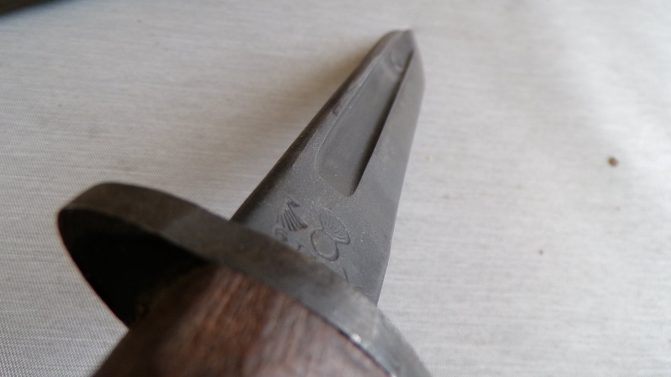 French Foreign Legion Paratrooper Combat dagger