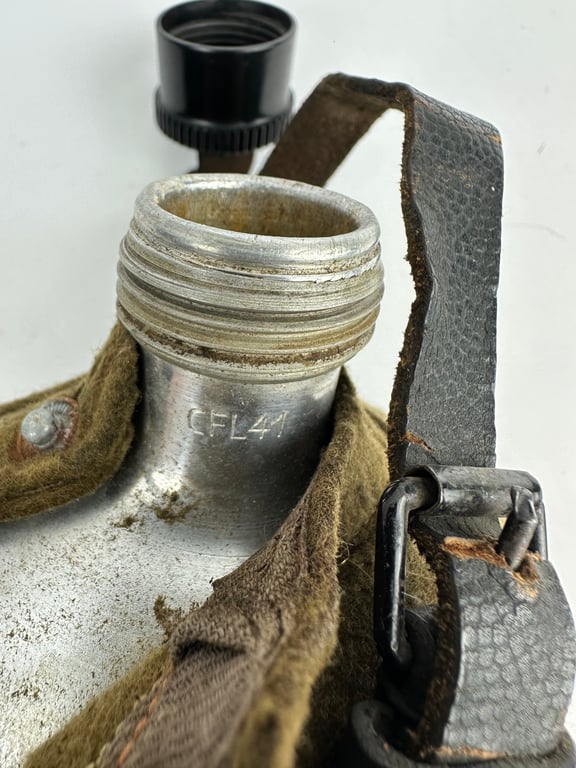 "CFL41" medic canteen