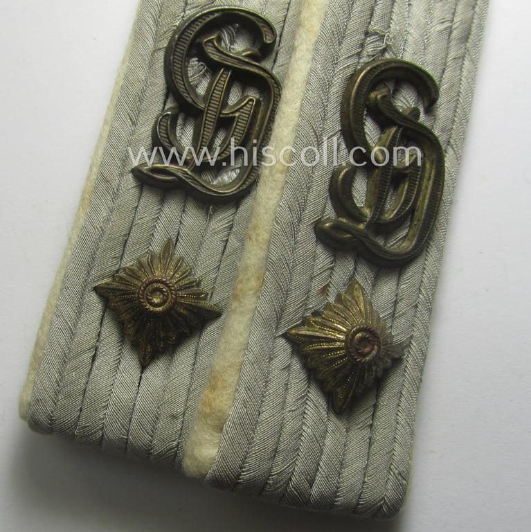 Superb - and fully matching! - pair of WH (Heeres) officers'-type, neatly 'cyphered' shoulderboards as was intended for usage by an: 'Oberleutnant der Infanterie' who served within the famous 'GrossDeutschland'-Div.