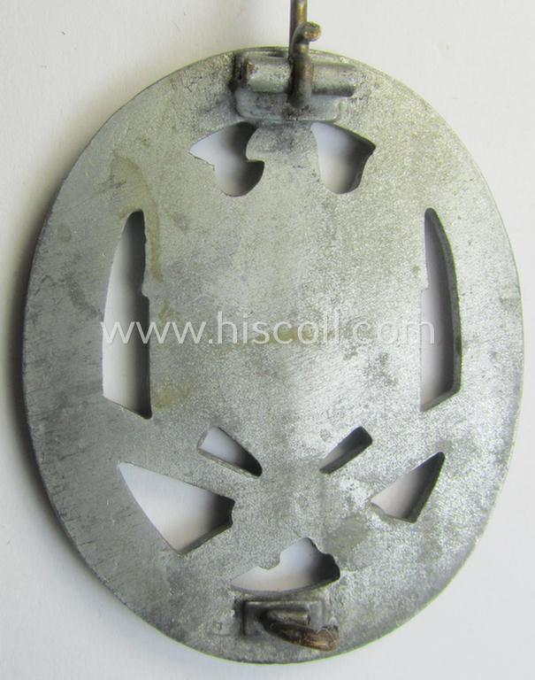 'Allgemeines Sturmabzeichen' (or: General Assault Badge ie. GAB) being a typical unmarked, zinc- (ie. 'Feinzink'-) based so-called: 'flat-back'-pattern by a (by me) unidentified maker