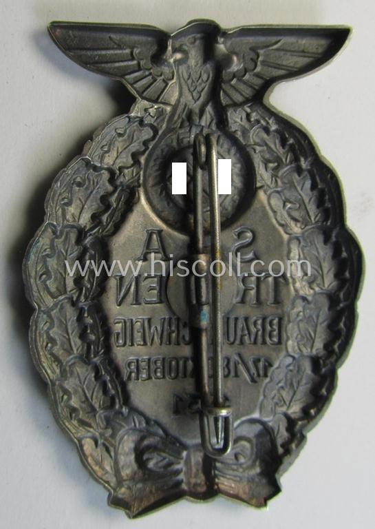 Commemorative, hollow-back- and/or silverish-grey-toned, so-called: SA- (ie. 'Sturmabteilungen'-) related day-badge (ie. 'tinnie') being a non-maker-marked example showing the text: 'SA-Treffen Braunschweig - 17./18. Oktober 1931'