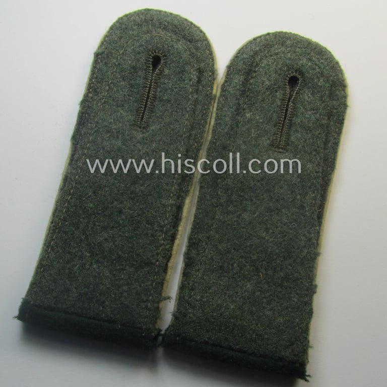 Pair of WH (Heeres), early- (ie. pre-) war-period- (ie. 'M40'-pattern) EM-type shoulderstraps: 'Soldat der Infanterie-Trpn.'