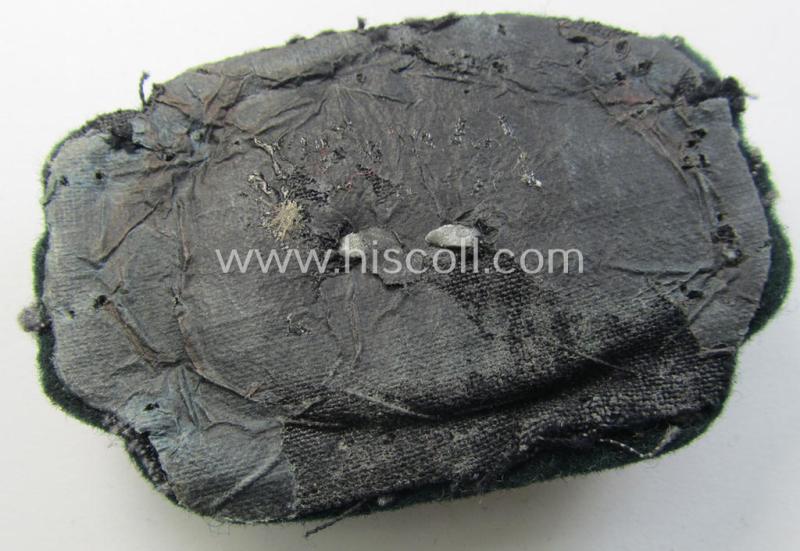 Neat, WH (Heeres) officers'-type, (partly) hand-embroidered cap-cocarde (ie: 'Kokarde für Schirmmütze') that comes in an overall very nice - (I deem minimally used- ie. once-visor-cap-attached-), condition