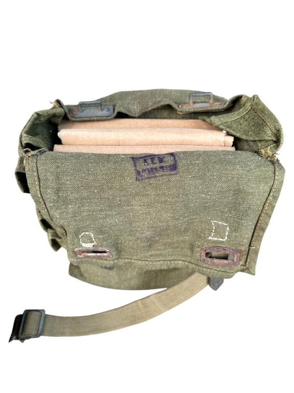 Late-war Pioneer Combat Assault Pouch Set