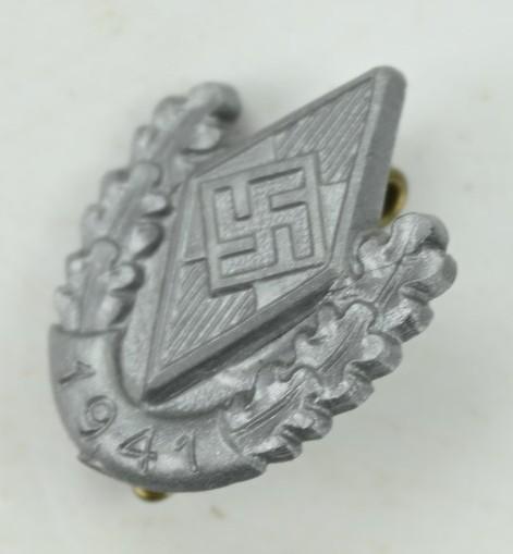 German Hitler Youth 1941 Badge