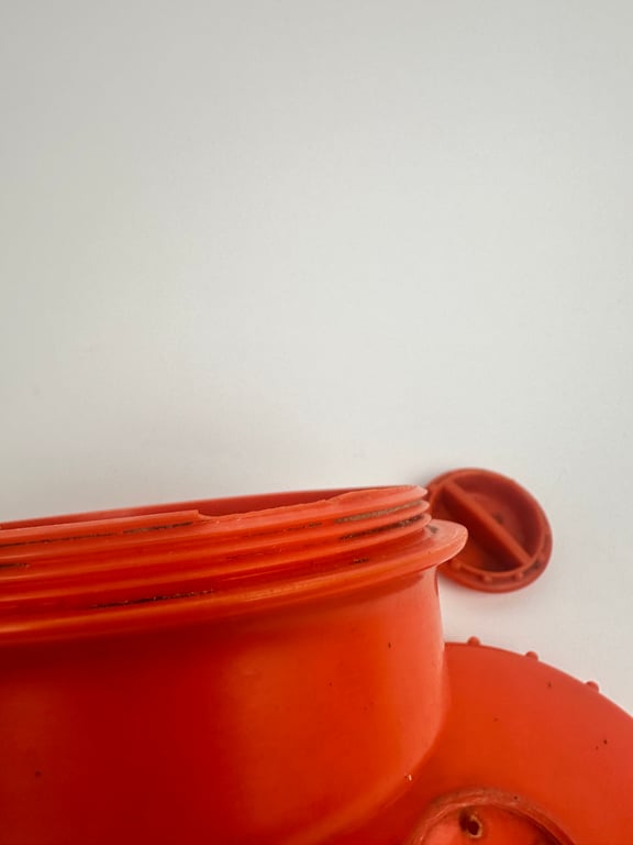 Orange coloured Wehrmacht bakelite 'Salzbuchse' 1942