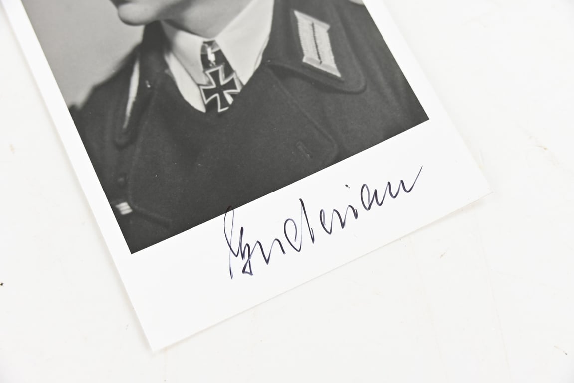 Signature of WH Knight's Cross with Oakleaves Recipient 'Heinz Guderian'