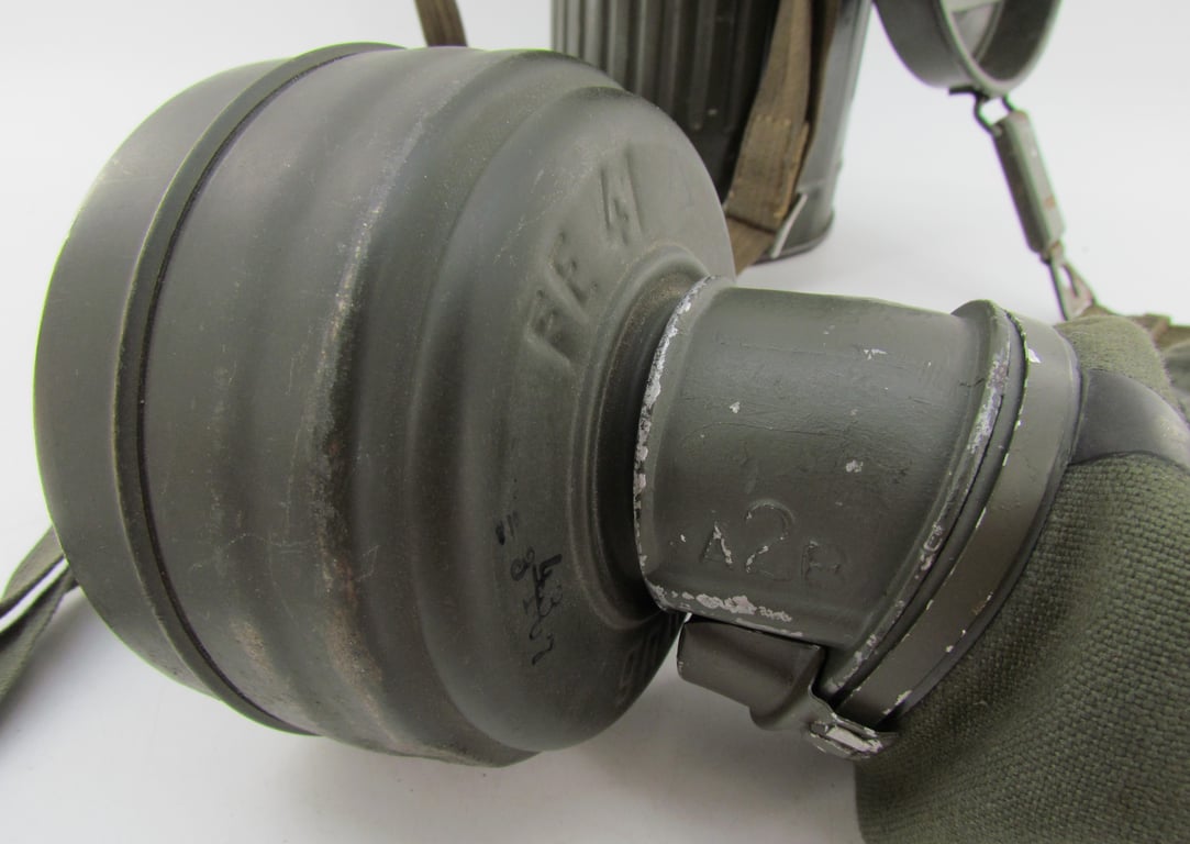 Wehrmacht Gas Mask Cannister , Complete Set -1938