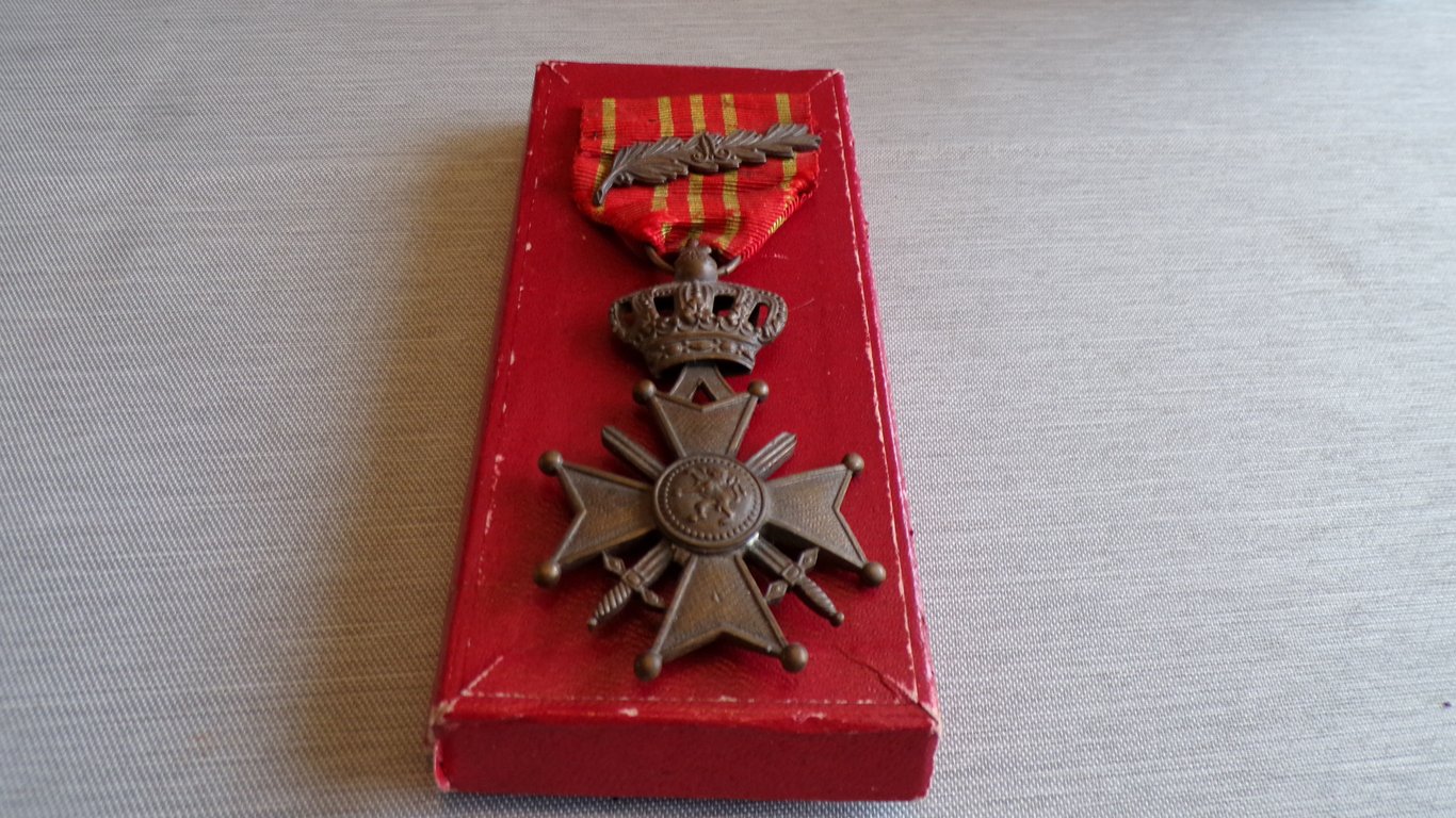 10-Piece WW1 Belgian Veteran Medal Grouping
