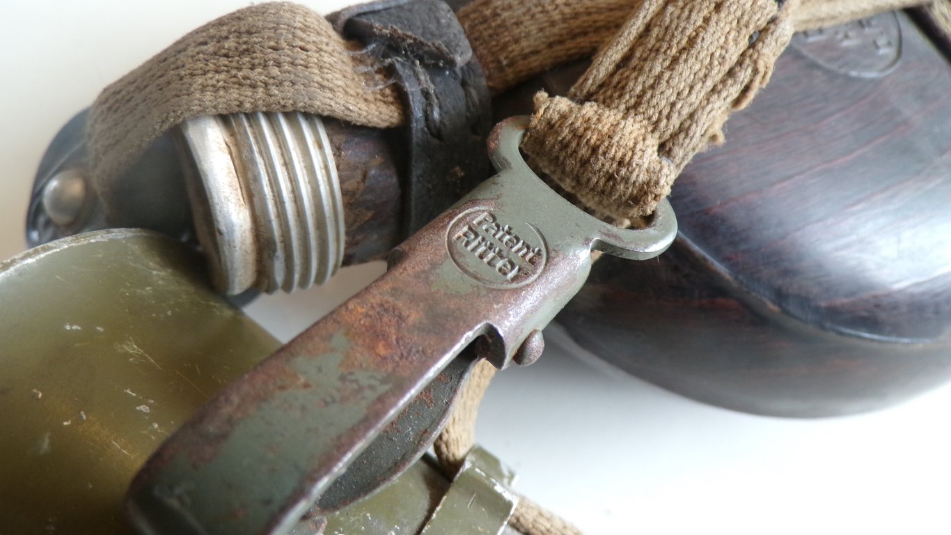 M31 "Coconut" canteen (Kokosnuss-Feldflasche)