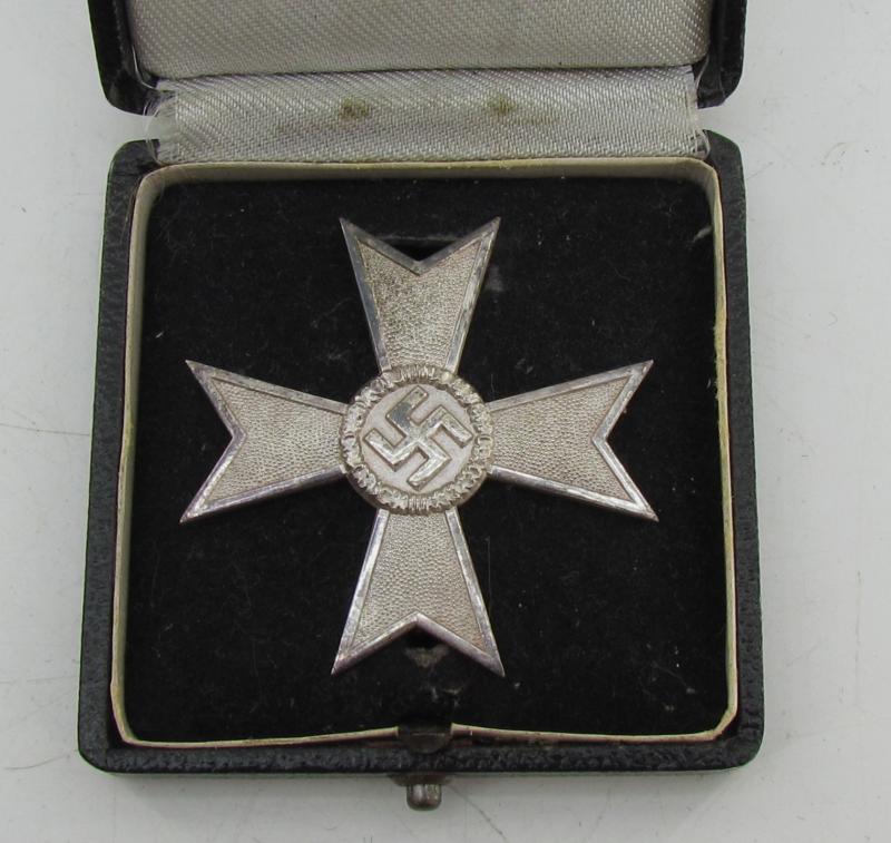 War Merit Cross (KVK) first Class without Swords in case (4)