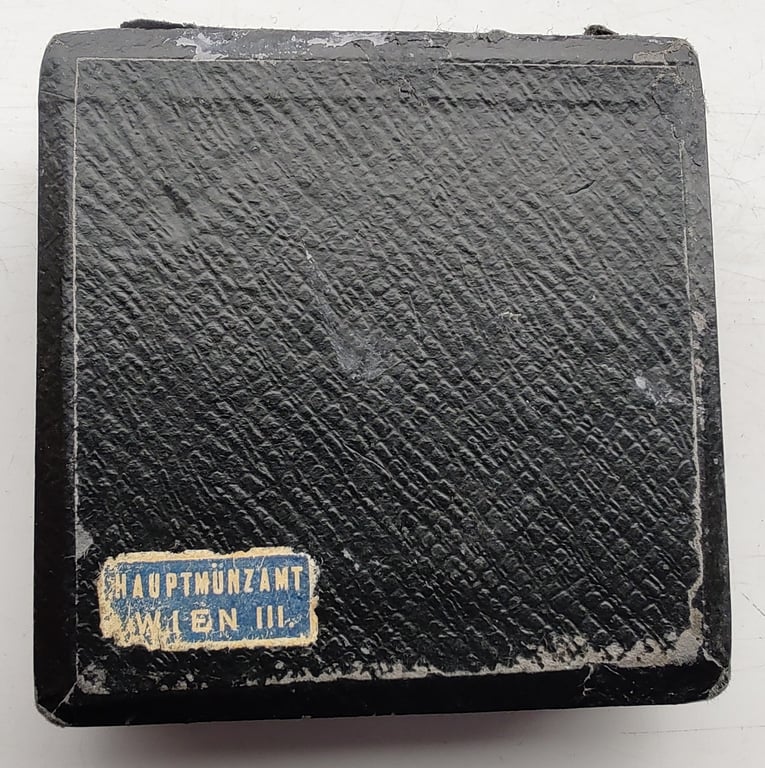 WW2 German War merit cross 1st class w/o swords award box