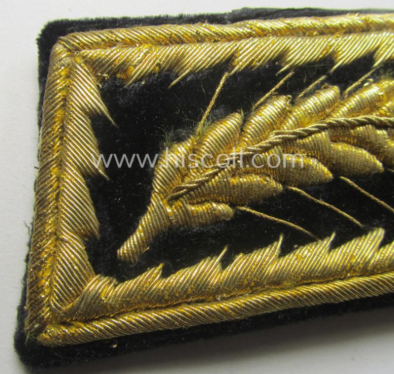 Single, RAD- (ie. 'Reichsarbeitsdienst') hand-embroidered, general-officers'-type collar-tab (of the 3rd pattern) as was intended for a high-ranked RAD-general-officer ('höhere Führer')