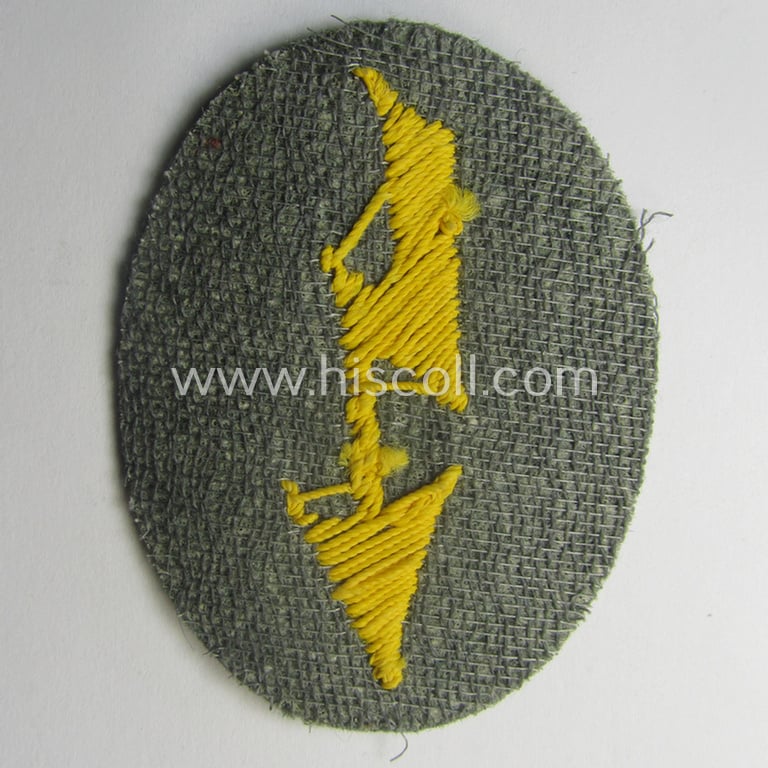 WH (Heeres) trade- and/or special-career insignia ie. hand-embroidered signal-blitz: 'Nachrichten-Trpn.'