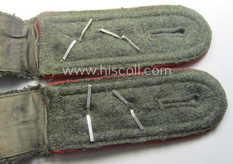 Pair of WH (Heeres) early- (ie. mid-) war period- (ie. 'M41'- ie. 'M43'-pattern) NCO-type shoulderstraps: 'Oberwachtmeister eines (Sturm)Art.-Abts. o. Rgts.'