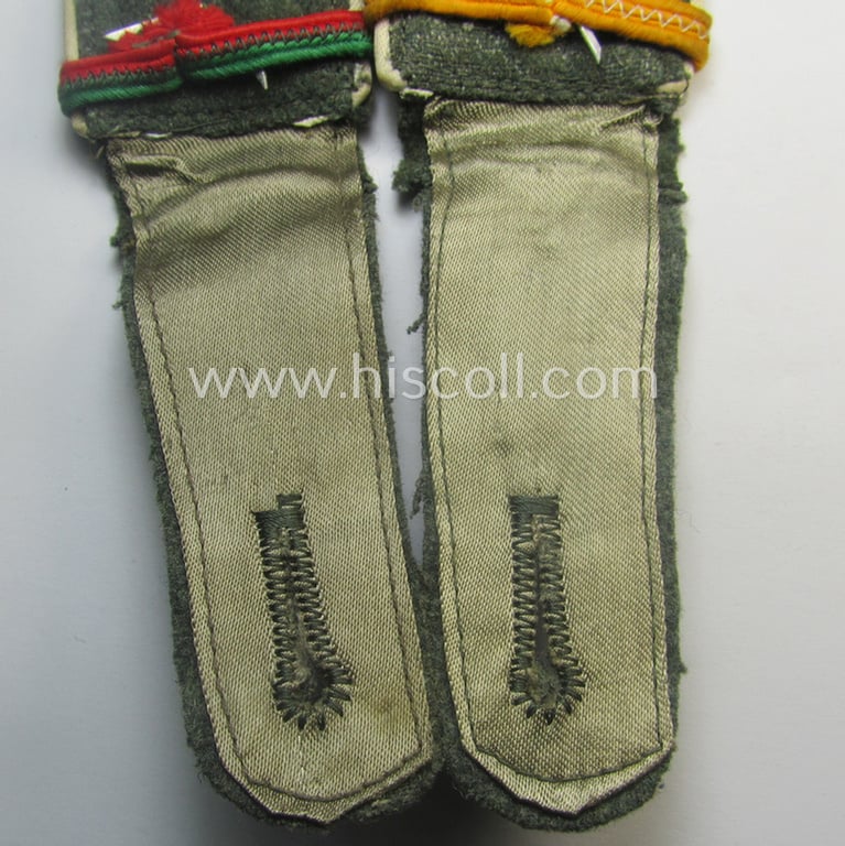 Truly worn - and fully matching! - pair of WH (Heeres) early- (ie. mid-war-) period (ie. 'M41 o. M43'-pattern), 'cyphered' NCO-type shoulderstraps as was intended for usage by a: 'Feldwebel der Infanterie und Mitglied einer Unteroffizierschule'