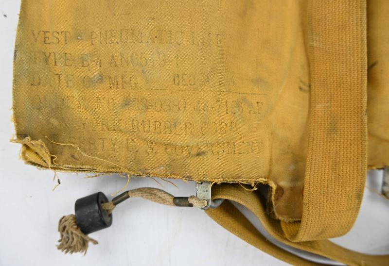 USAAF WW2 Paratrooper Mea West Vest B-4