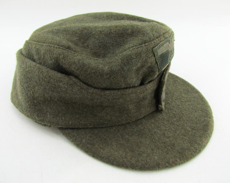 Wehrmacht (Heer) field cap ‘Einheitsfeldmütze’with RBNr. 1944