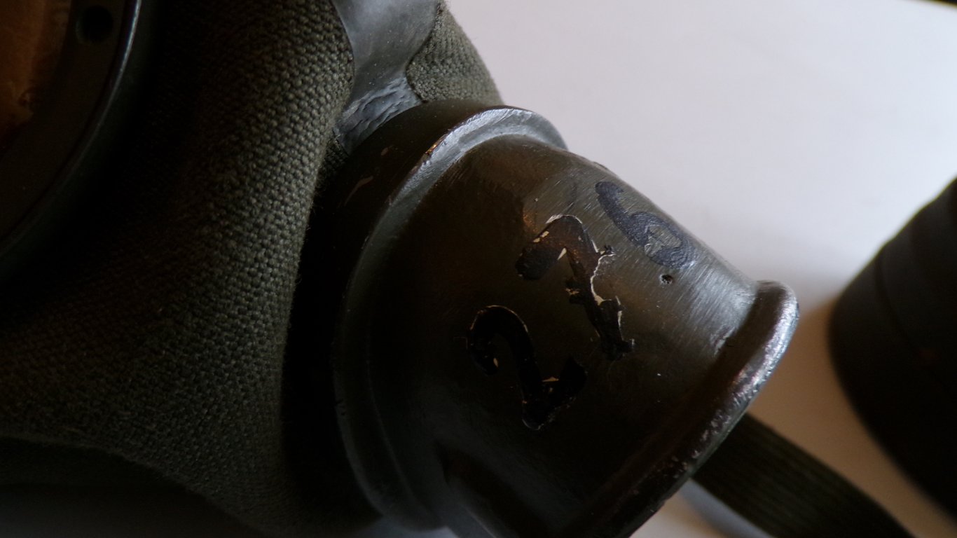 named and unit marked GM30 Gasmaske