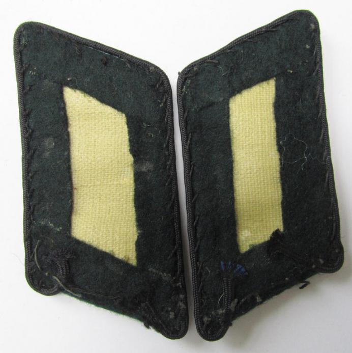 Neat - and/or fully matching! - pair of WH (Heeres) officers'-type collar-tabs, as were intended for an: 'Offizier eines Beamter des gehobenen Dienstes' (aka: 'Regierungsbaurat-Anwärter der Beambter') 