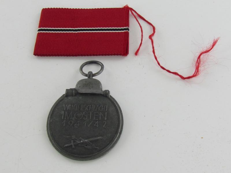 Winterschlacht im Osten 1941-42 Medal, Maker 6....Mint